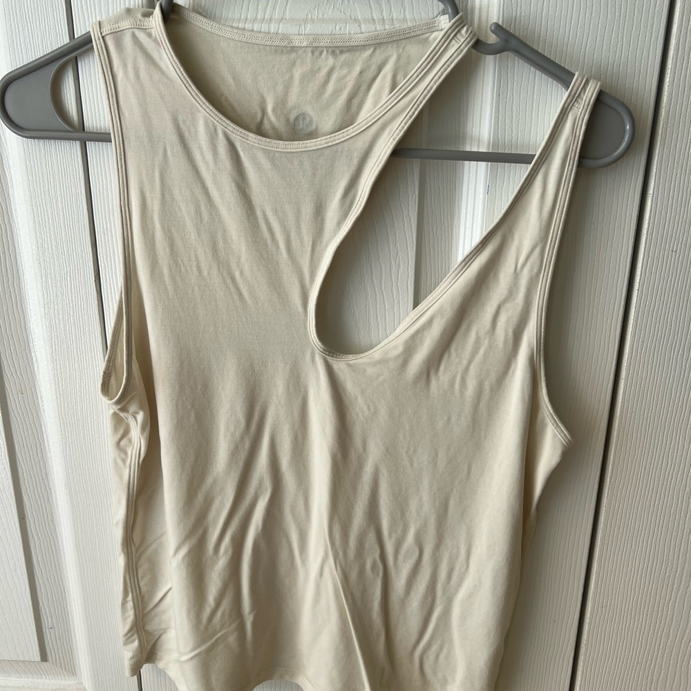 Lululemon Shoulder Cut-Out Yoga Tank Top